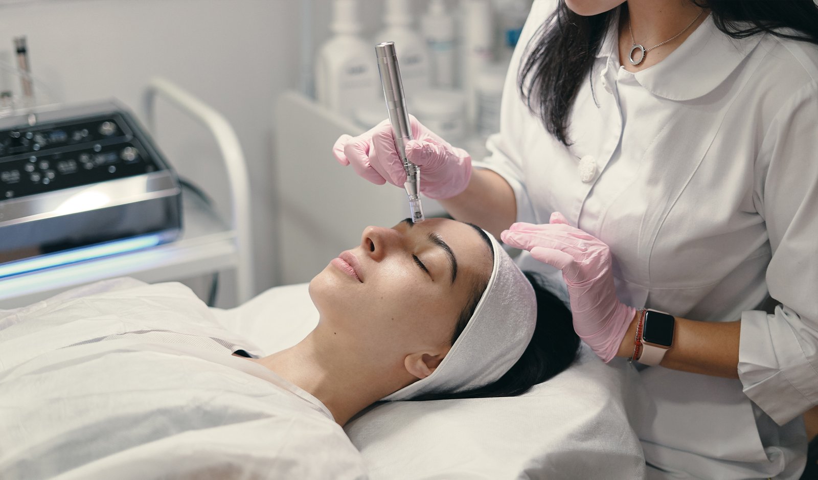Why Aesthetic Clinics Struggle to Attract Clients — And How Digital Marketing Can Help